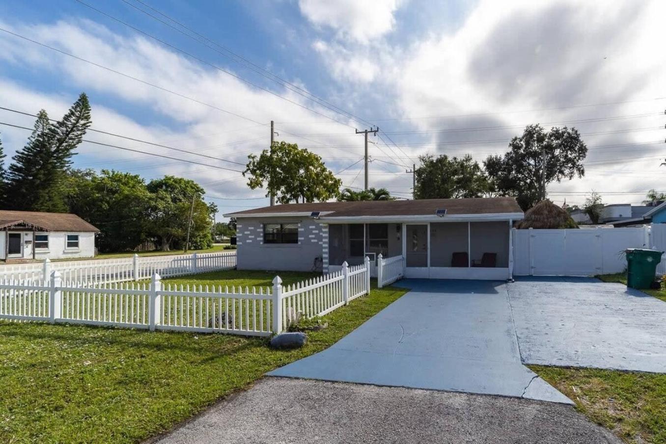 Private Heated Pool In Ftl Near